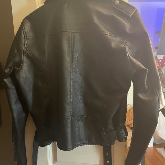 Leather jacket - Picture 2 of 2